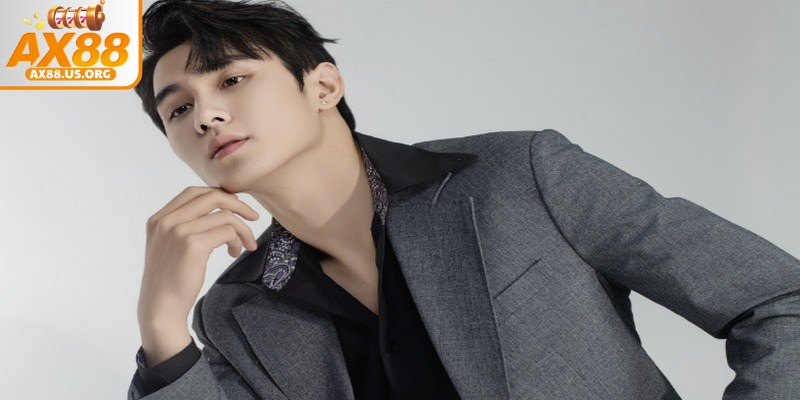 Sự nghiệp nổi bật với nhiều vai trò của tác giả Anh Tú